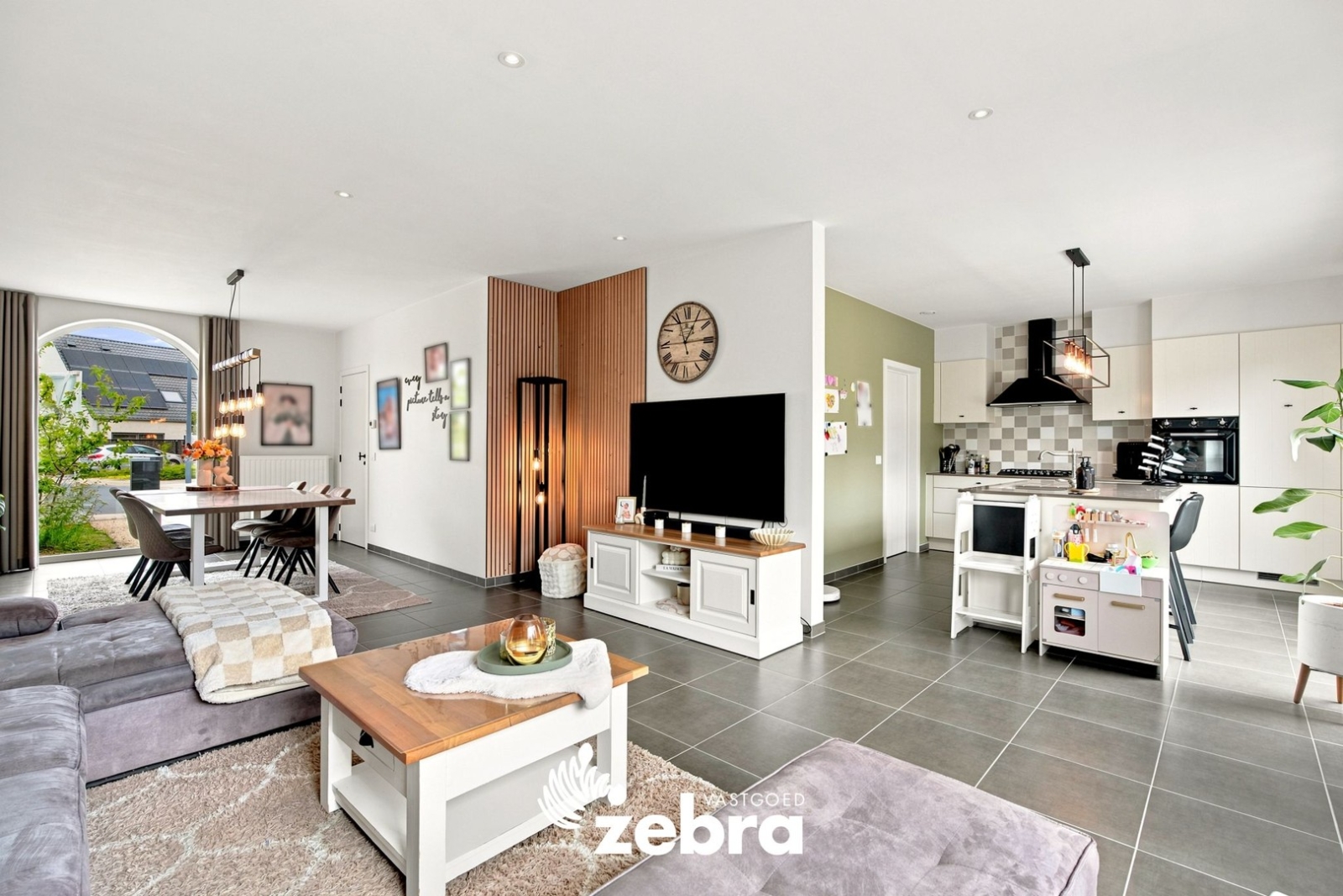 Modern wooncomfort in een instapklare woning met 4 slaapkamers!
