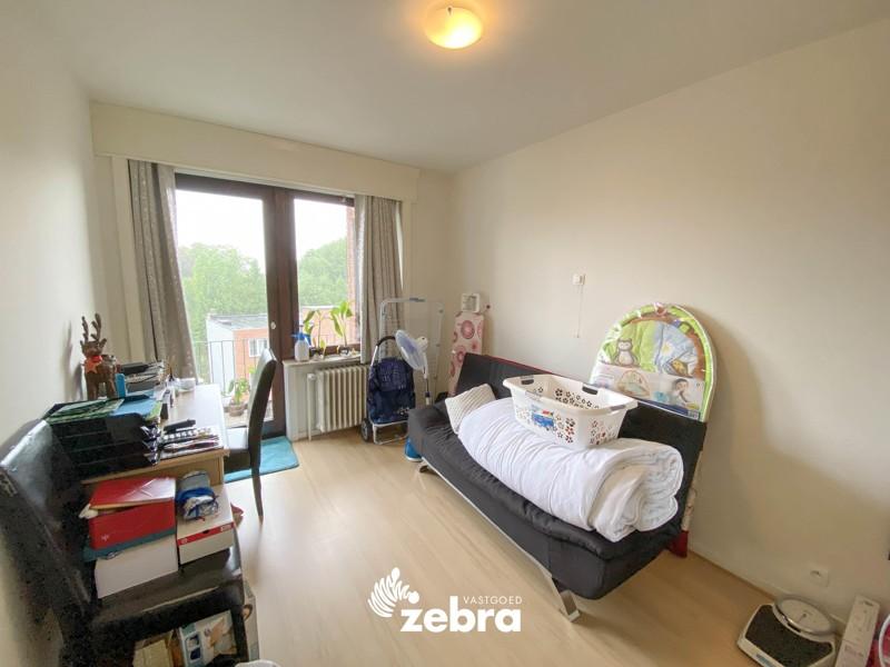 Gerenoveerd appartement met twee slaapkamers vlakbij Kortrijk centrum!