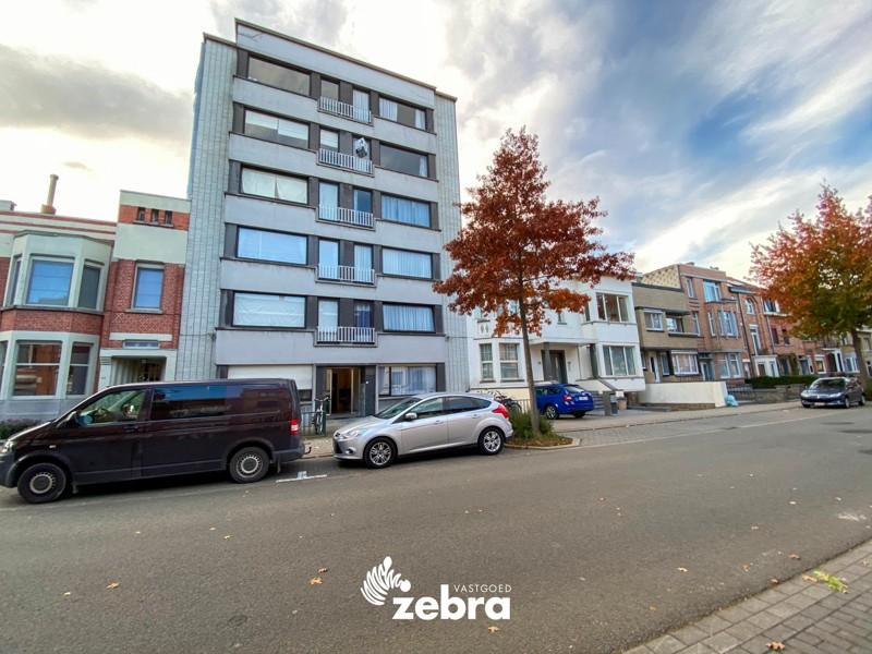 Instapklaar 2-slaapkamer appartement te Kortrijk met mogelijkheid tot garage!