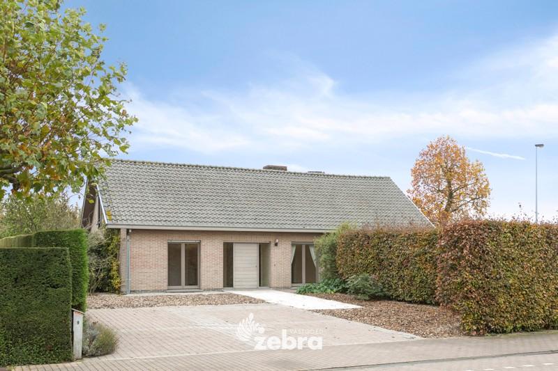 Alleenstaande villa op een perceel van 1194 m² te Sterrebos Rumbeke!