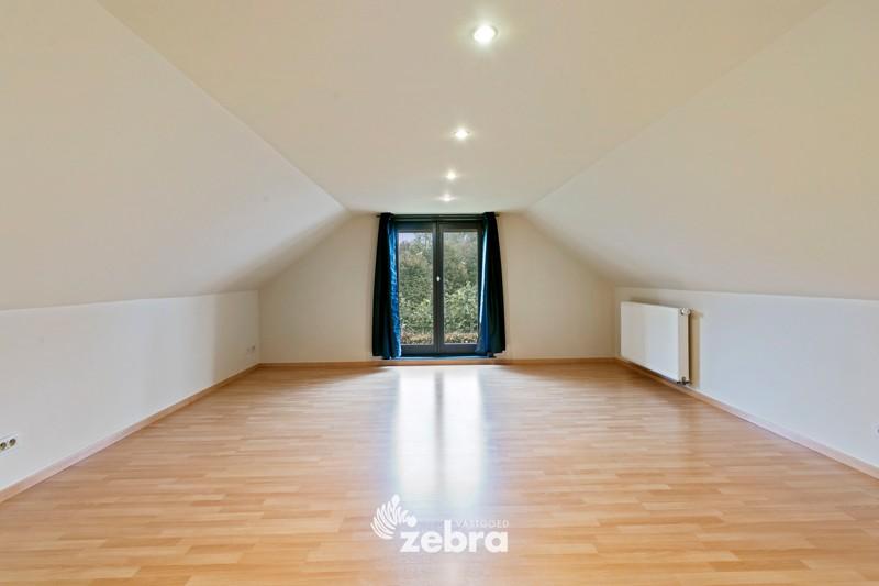 Alleenstaande villa op een perceel van 1194 m² te Sterrebos Rumbeke!