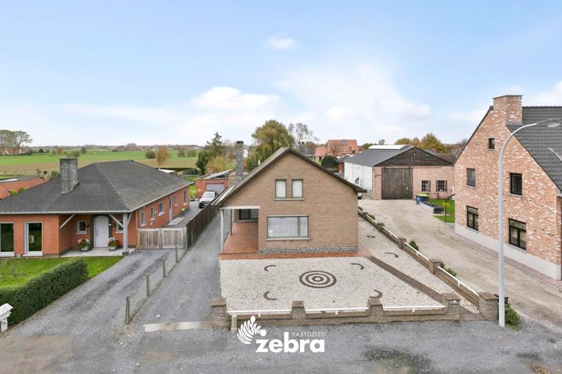 Vrijstaande woning met verschillende mogelijkheden te Dentergem!
