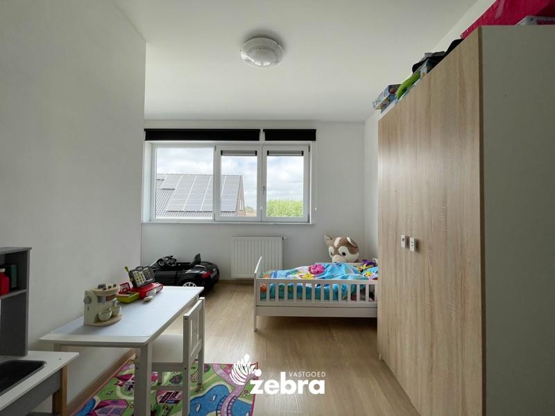 Instapklaar appartement met 2 slaapkamers, terrassen en autostaanplaats te Egem!