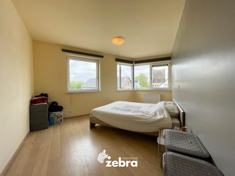Instapklaar appartement met 2 slaapkamers, terrassen en autostaanplaats te Egem!