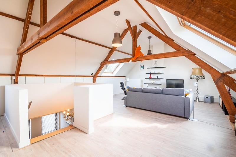 Luxueus afgewerkte woning met 3 slaapkamers en garage te Beveren (Roeselare)!