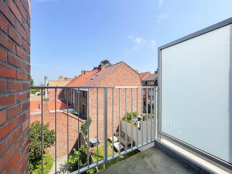 Appartement met grote garage en autostaanplaats in centrum Brugge!