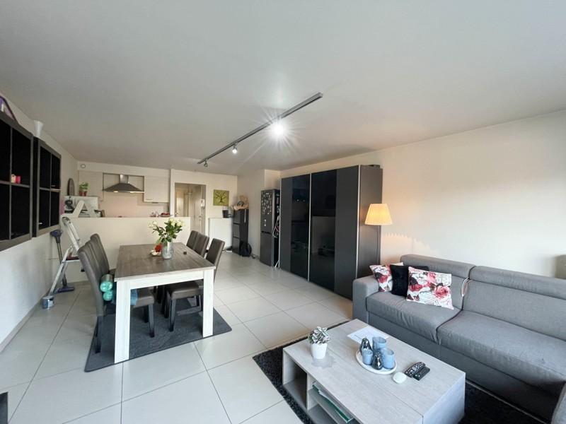 Recent appartement met 1 slaapkamer en garage op wandelafstand van centrum Roeselare!