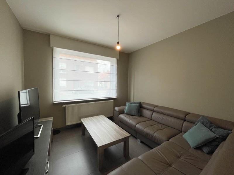 Instapklare woning met 2 slaapkamers en diepe tuin te Roeselare!