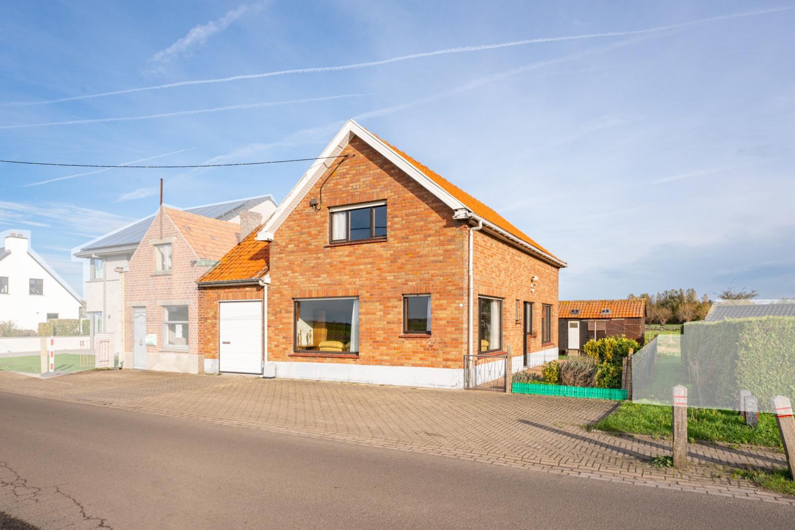 Te renoveren HOB met ideale ligging in Oudenburg!