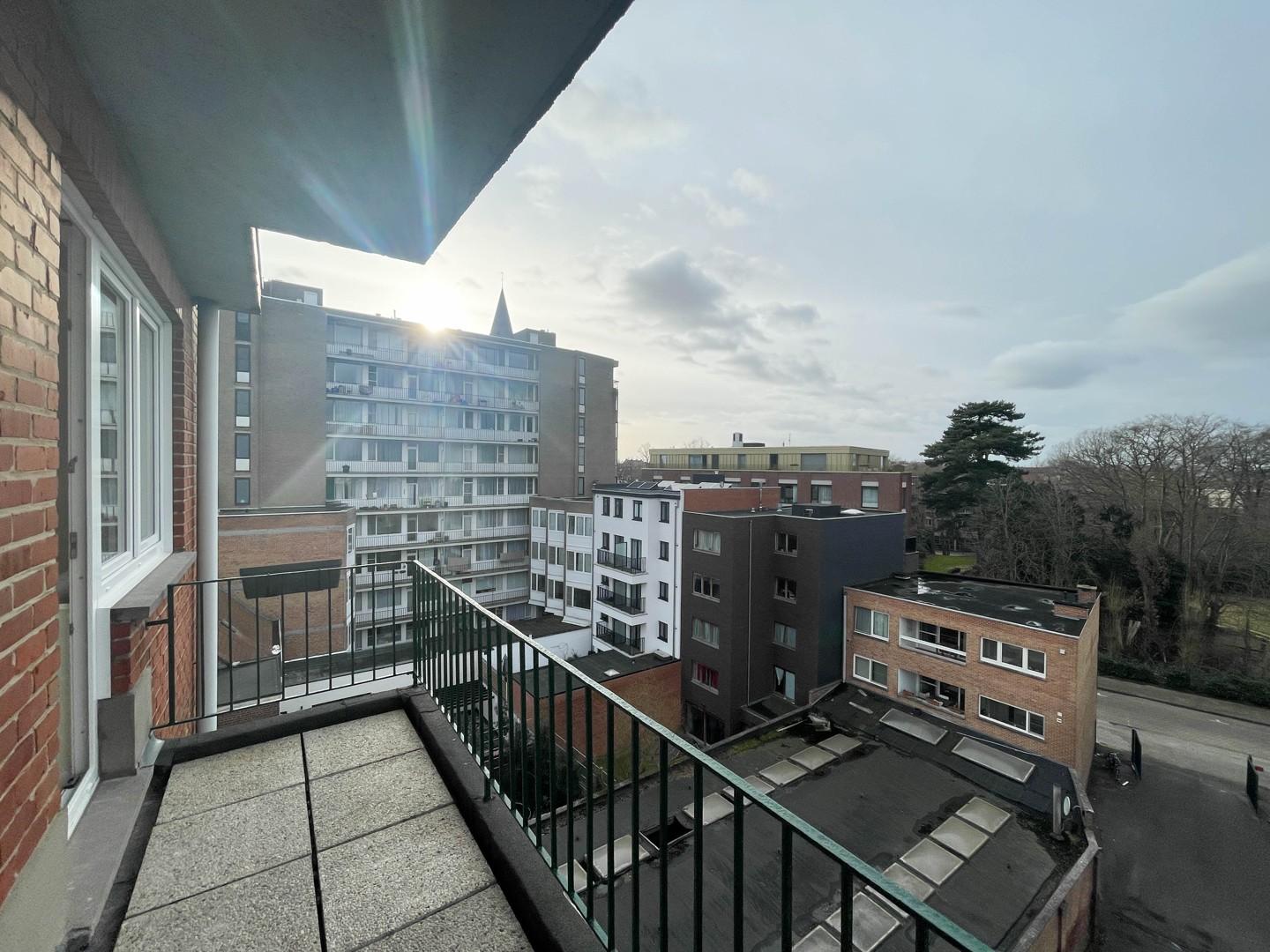 Instapklaar appartement met twee slaapkamers vlakbij Kortrijk centrum!