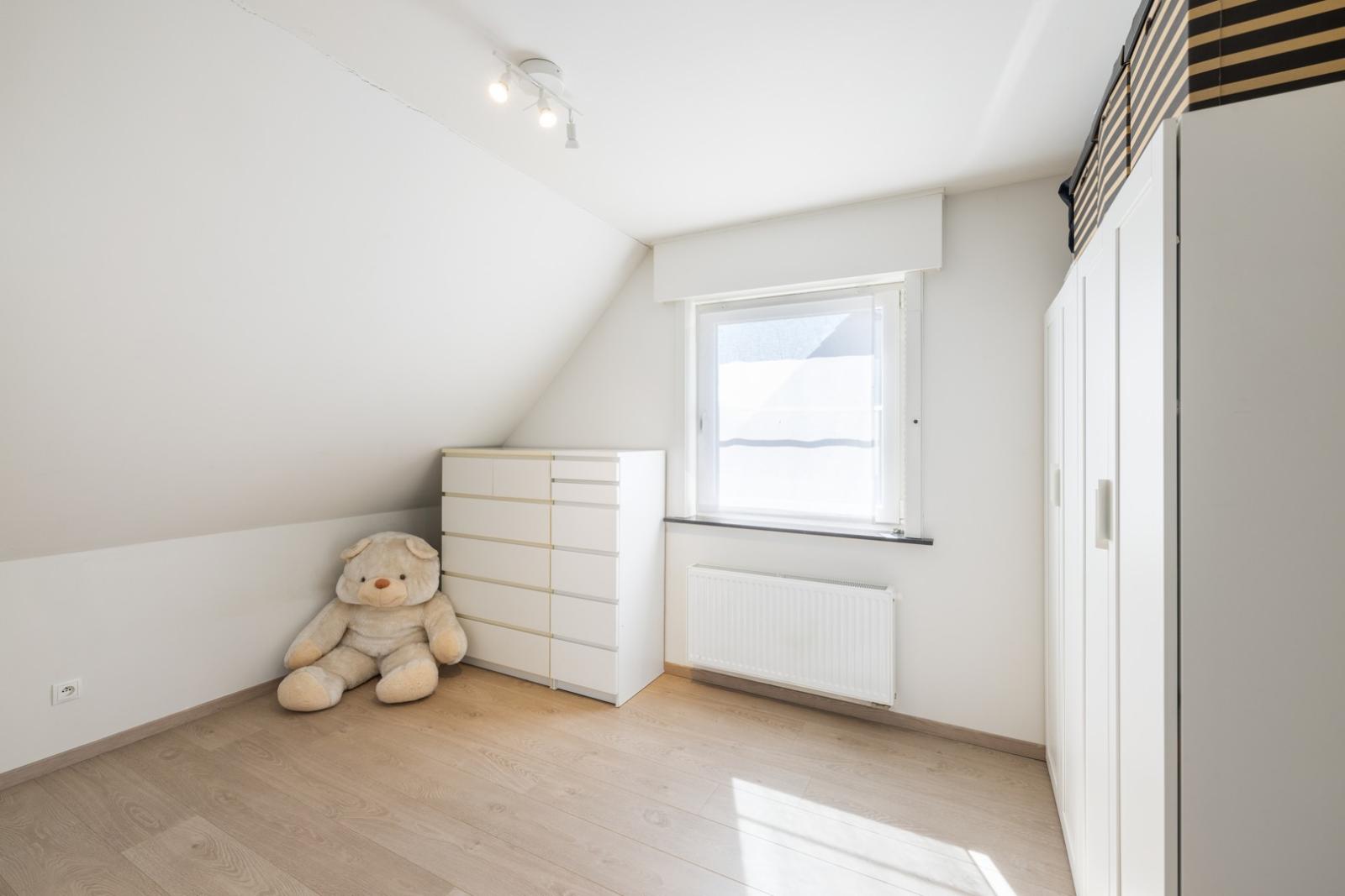 Instapklare & energiezuinige (A-label) HOB met 3 slaapkamers & garage op rustige locatie te Kooigem (Kortrijk)!
