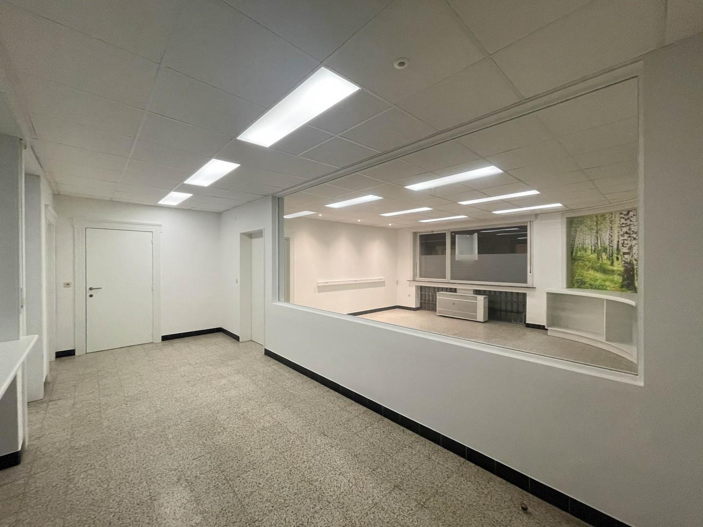 Multifunctionele kantoorruimte op centrale ligging te Roeselare!