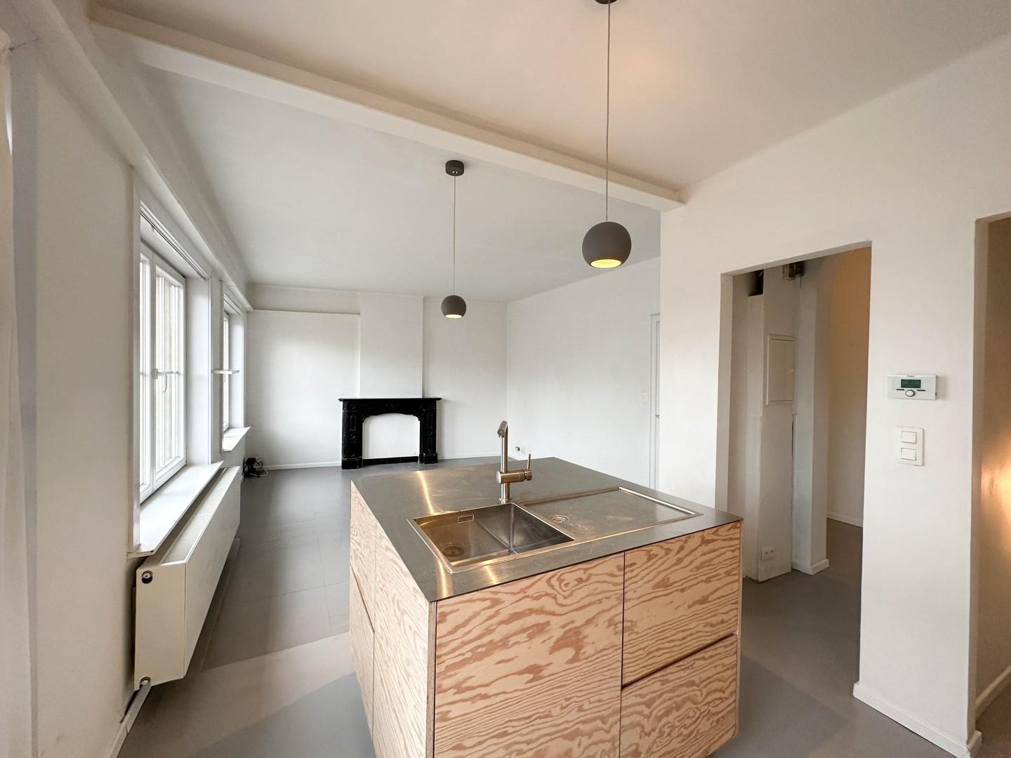 Instapklaar 2-slaapkamerappartement in centrum Kortrijk!