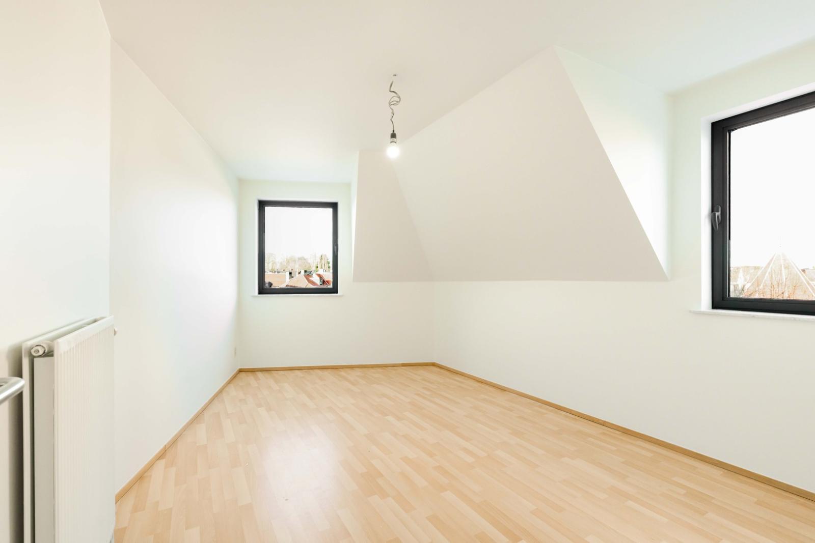 Instapklaar duplex-appartement met 3 slaapkamers te centrum Tielt!