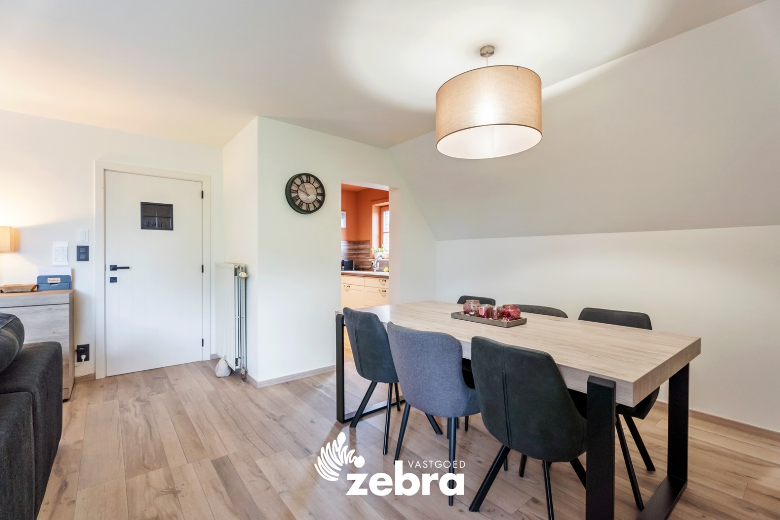 Ruim & instapklaar appartement met garage op een centrale ligging te Harelbeke!