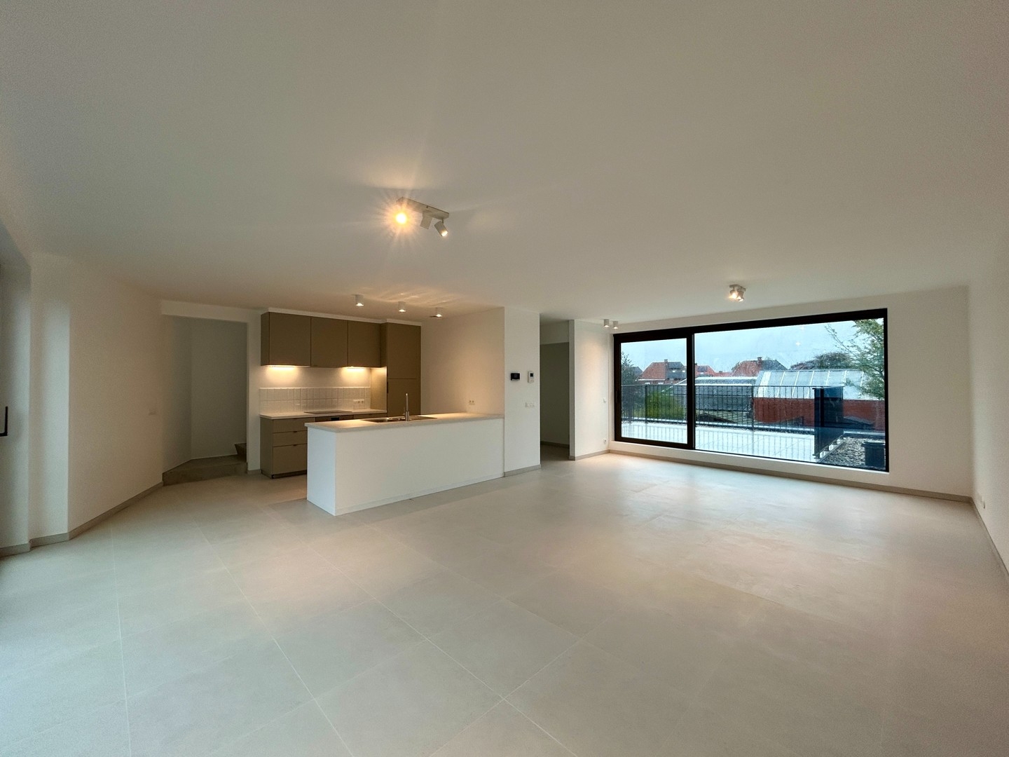 Instapklaar nieuwbouwappartement met 3 kamers & terras te Tielt!