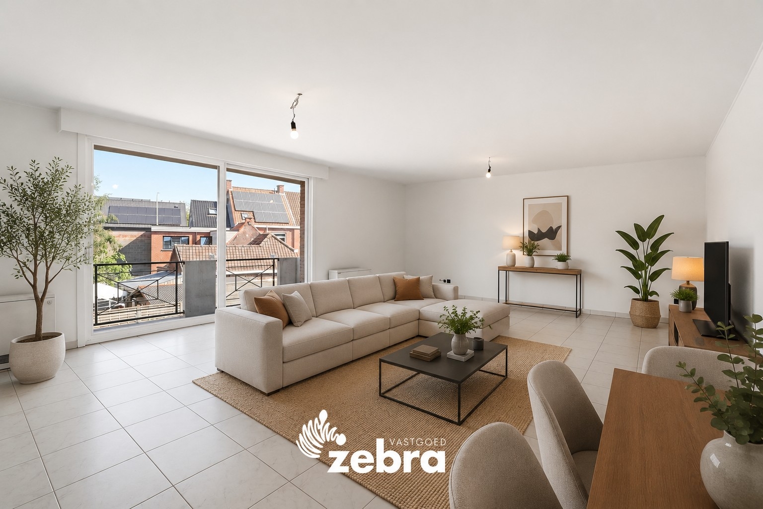 Zeer ruim appartement (137 m²) te koop met dubbele garage in het hartje van Tielt!