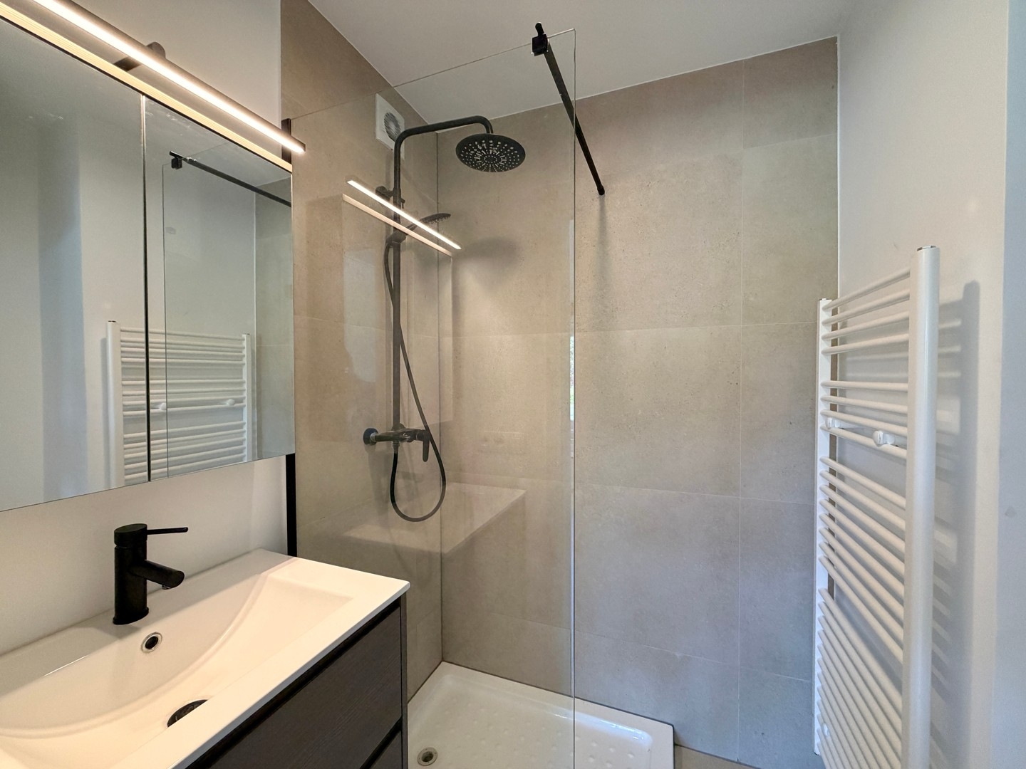 Praktische studio op gunstige locatie te Kortrijk!