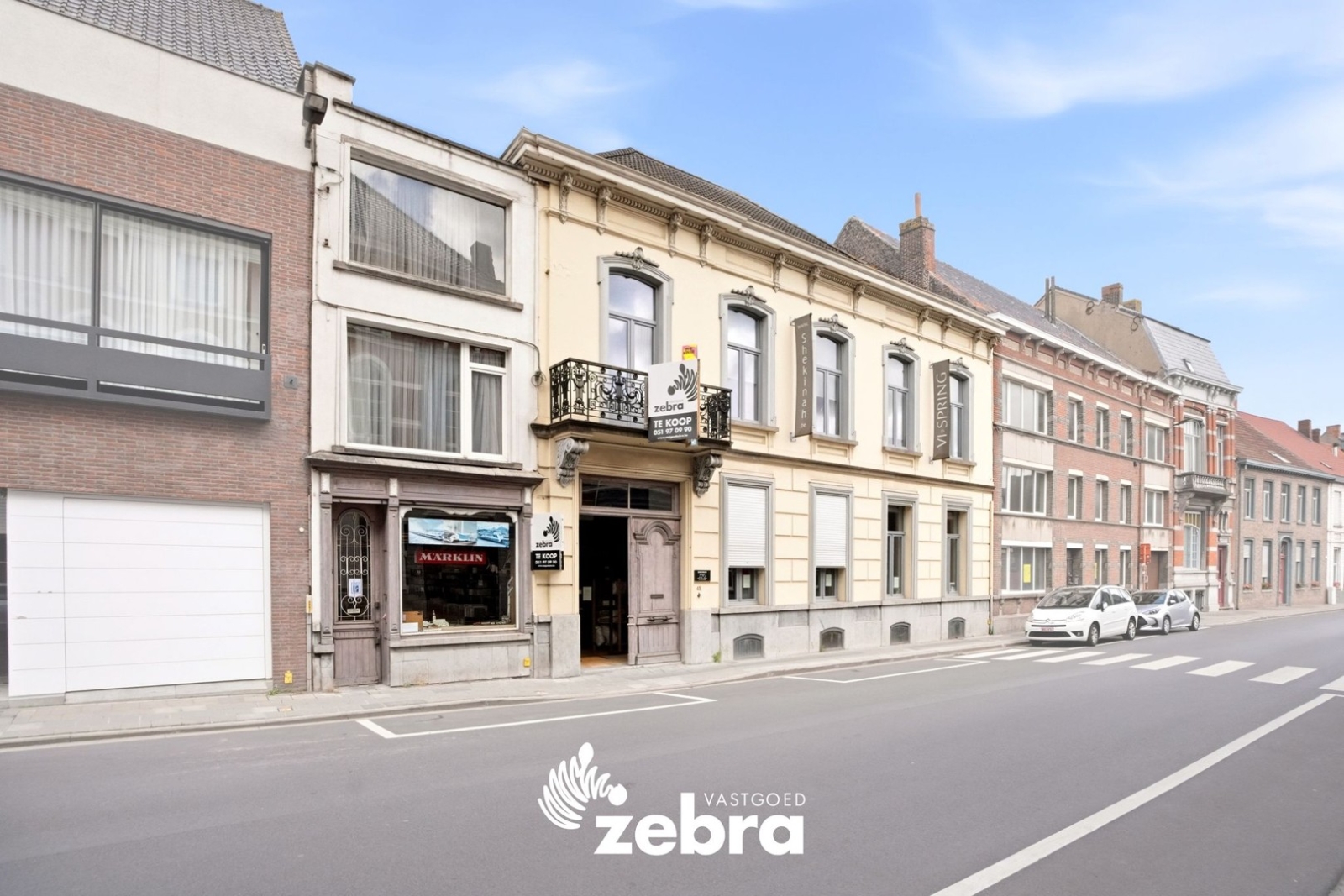 Uitzonderlijke eigendom op een ruim perceel met uitweg in centrum Tielt!