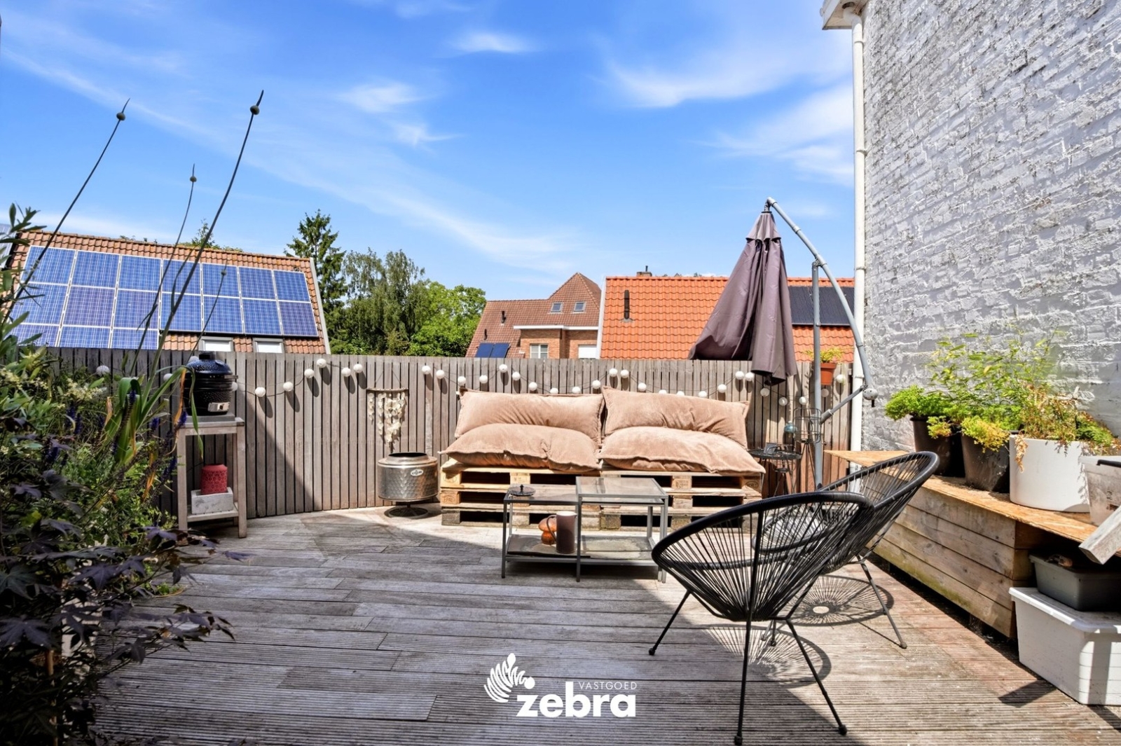 Recent gerenoveerde woning nabij centrum Brugge met 3 slaapkamers en zonnig terras!