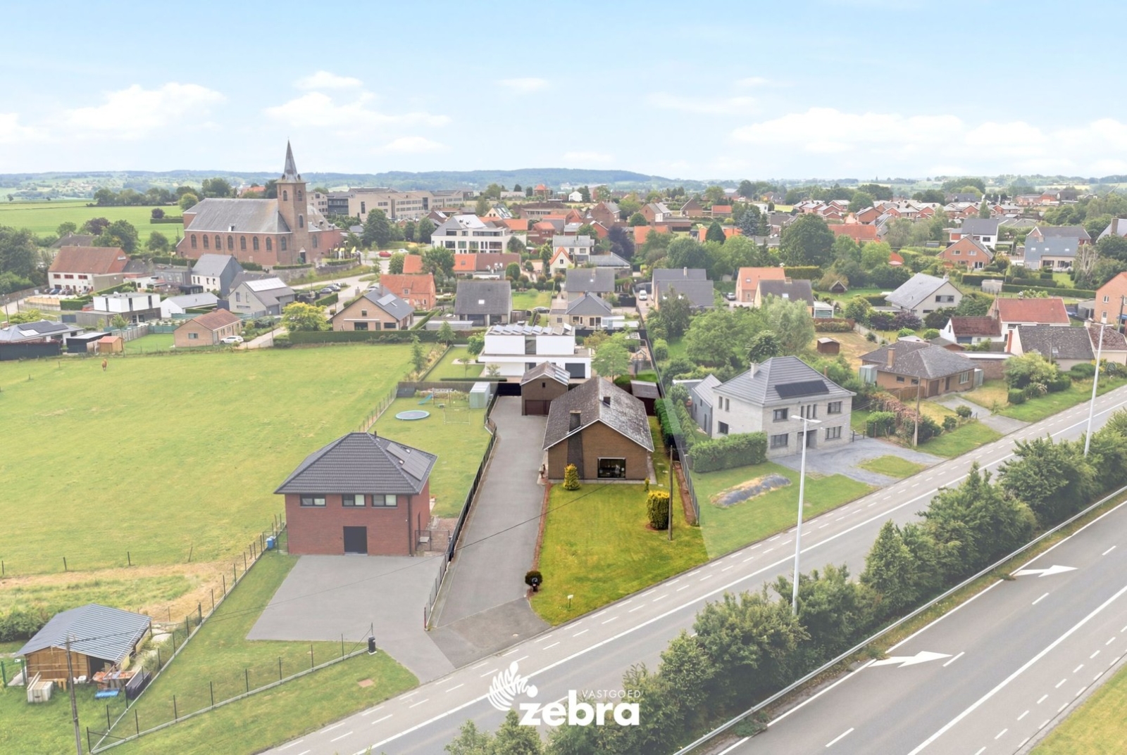 Ruime open bebouwing met 4 slaapkamers te Nukerke (Maarkedal)!