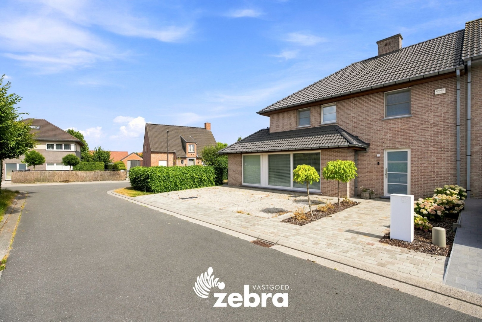 Recente, energiezuinige halfopen bebouwing gelegen in een rustige woonwijk te Tielt (Schuiferskapelle)